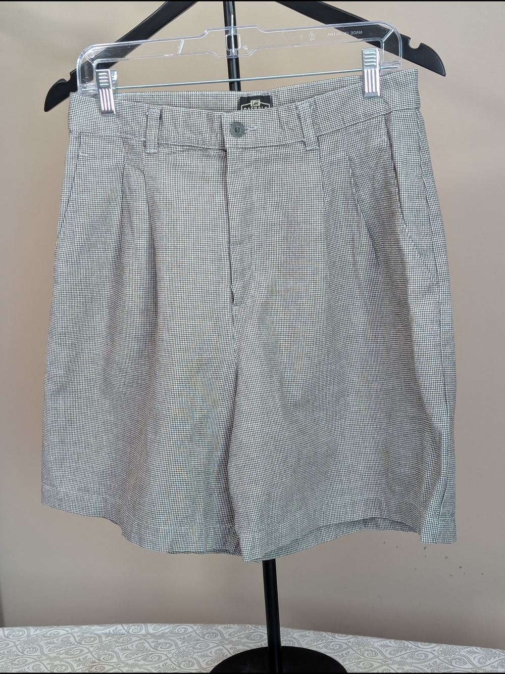 Lee Women’s Casuals Wrinkle Free Shorts in Light Gray Check